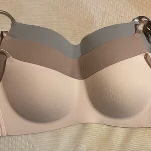 Elegant wireless Women's Bra Set in Cream and Gray and Brown
